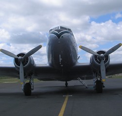 DC3 head on web sml DC3 head on web sml